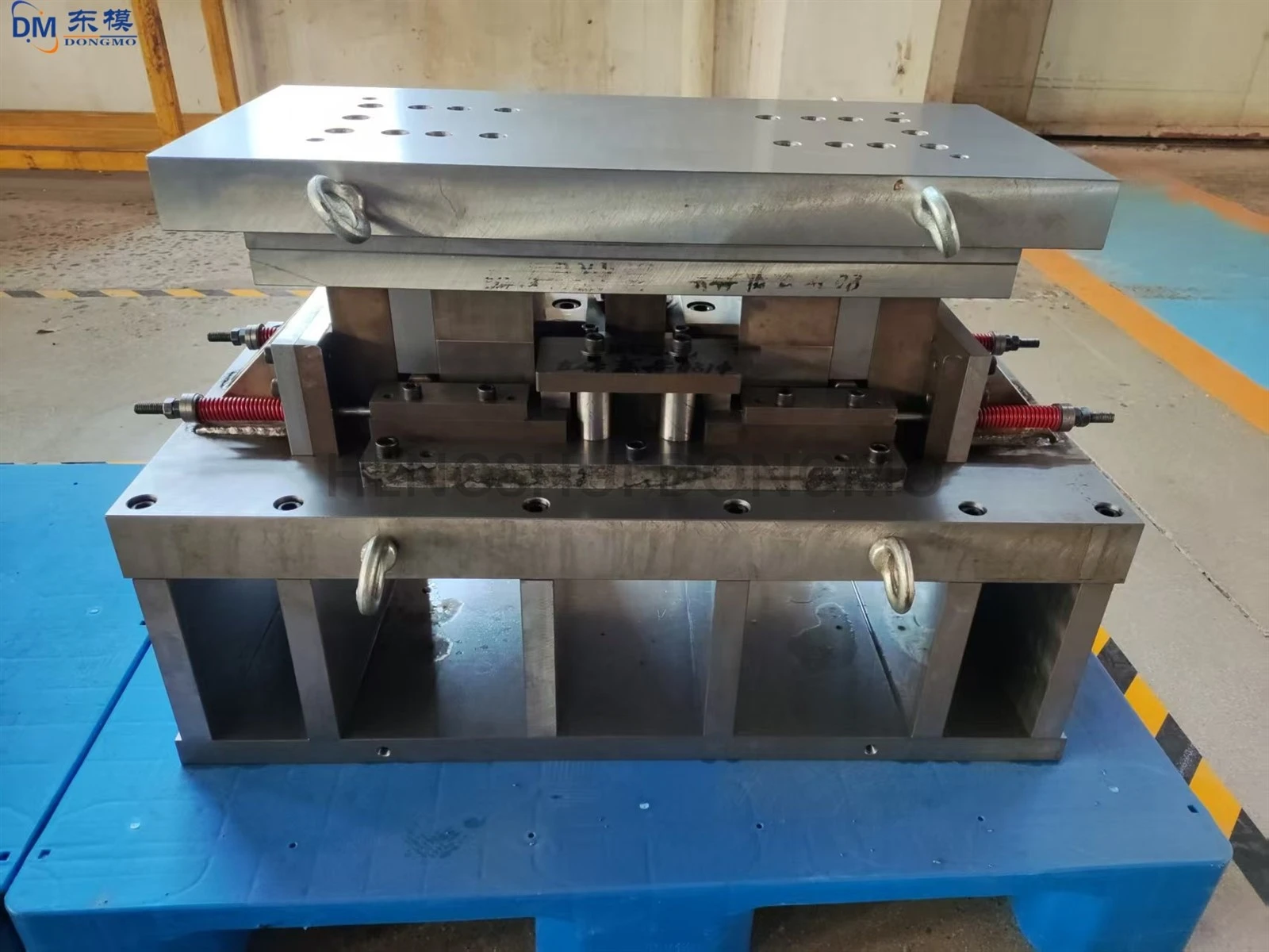 stamping mold stamping mold